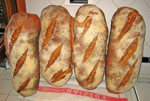 Pane-Toscano-300x202 İtalyan ekmek çeşitleri